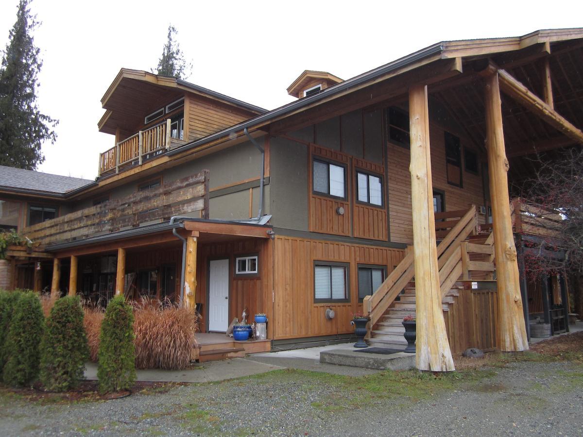 Bella Coola Mountain Lodge Hagensborg Exterior photo